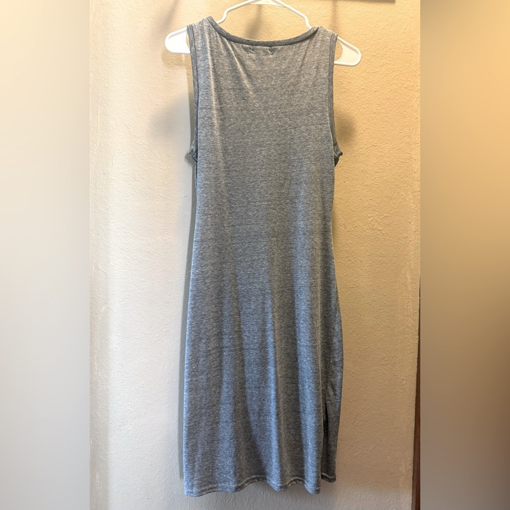 Leith Ruched Body-Con Sleeveless Dress - Picture 4 of 4